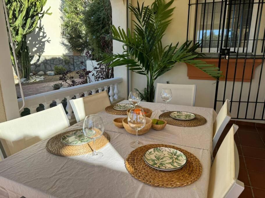 Nuevo Torrox Deluxe Beach & Piscina Exterior foto